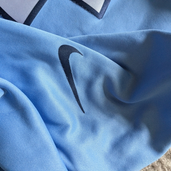 Nike - Picture 3 of 3